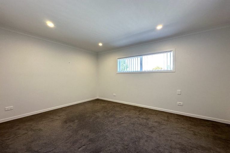 Photo of property in 26b Stottholm Road, Titirangi, Auckland, 0604