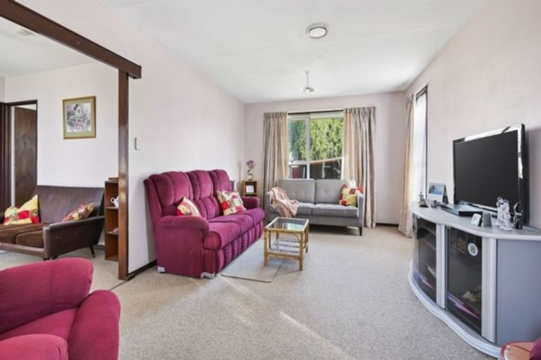 Photo of property in 392 Mairehau Road, Parklands, Christchurch, 8083
