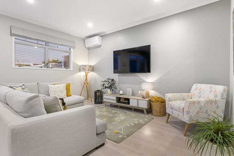 Photo of property in 2 Skylark Road, Hobsonville, Auckland, 0616