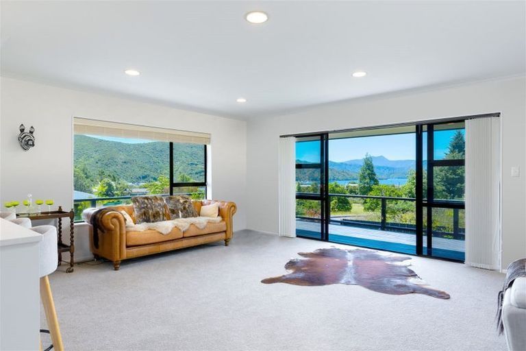 Photo of property in 108 Moana View Road, Waikawa, Picton, 7220