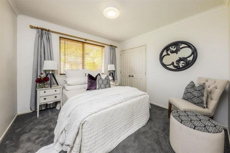 Photo of property in 16 Karson Place, Flat Bush, Auckland, 2016