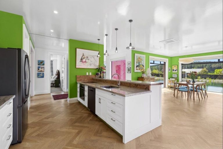 Photo of property in 21 Tarrant Road, Upper Moutere, 7173