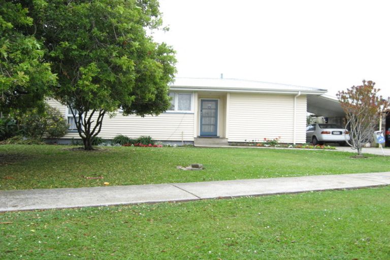 Photo of property in 48 Molesworth Place, Mangere, Auckland, 2022
