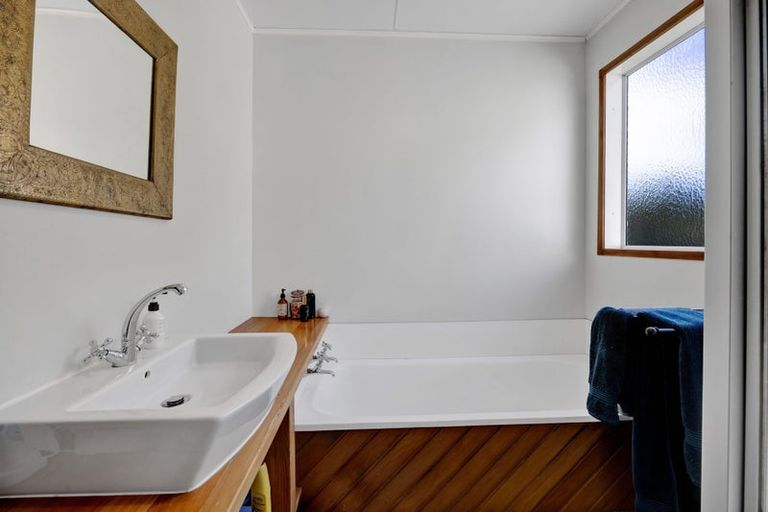 Photo of property in 724 Ararata Road, Ararata, Hawera, 4674