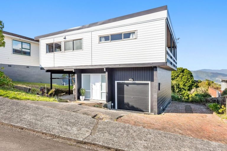 Photo of property in 12 Laurel Grove, Maungaraki, Lower Hutt, 5010