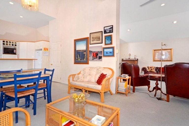 Photo of property in 9a Norman Road, Hauraki, Auckland, 0622