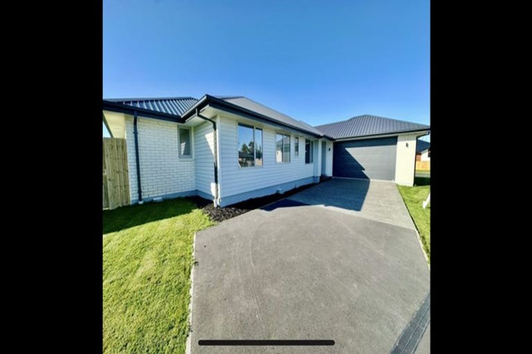Photo of property in 49 Suffolk Drive, Kirwee, 7571