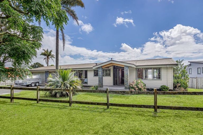 Photo of property in 9 Francesco Drive, Karaka, Papakura, 2113