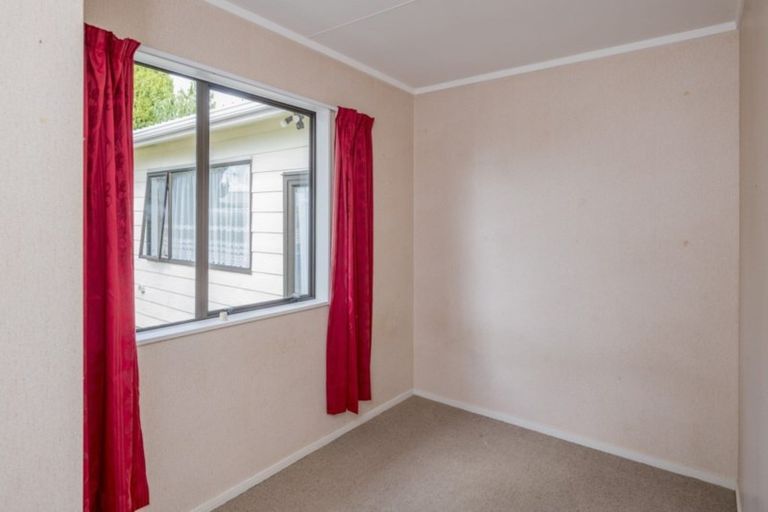 Photo of property in 1-7 Nikau Street, Tokomaru, Palmerston North, 4474