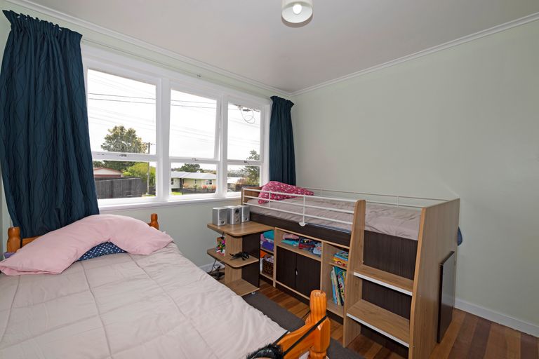 Photo of property in 76 Forest Hill Road, Henderson, Auckland, 0612