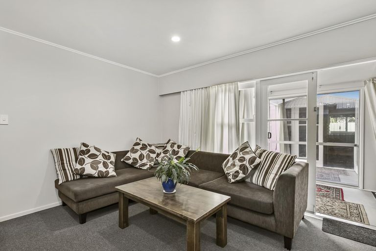 Photo of property in 2/50 Hain Avenue, Mangere East, Auckland, 2024