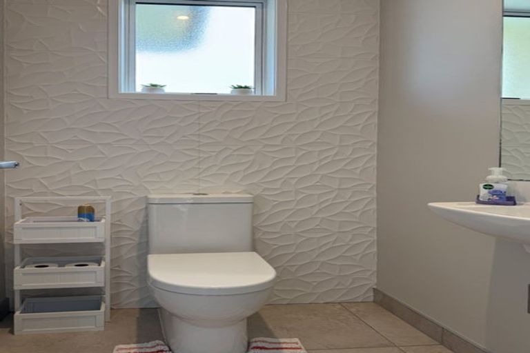 Photo of property in 15 Boardwalk Rise, Long Bay, Auckland, 0630