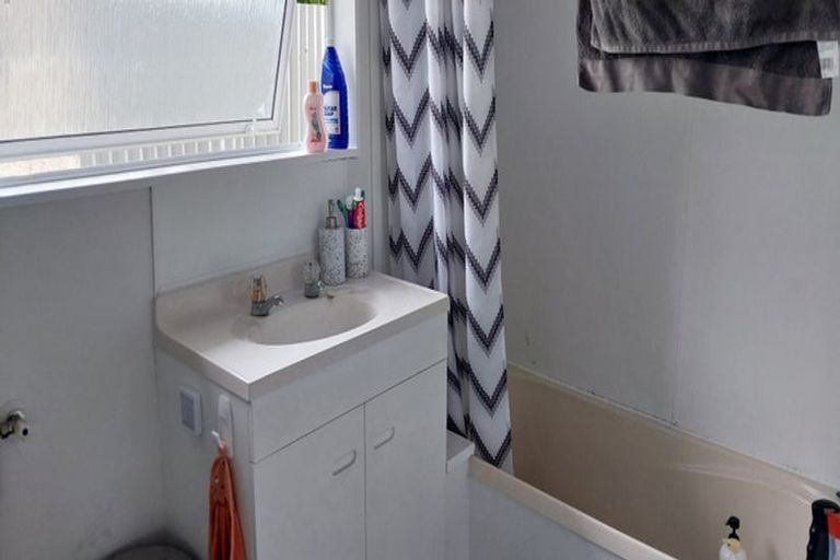 Photo of property in 3/411a Gloucester Street, Taradale, Napier, 4112