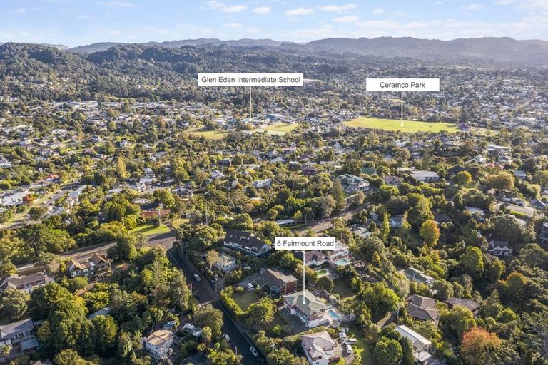 Photo of property in 6 Fairmount Road, Titirangi, Auckland, 0604
