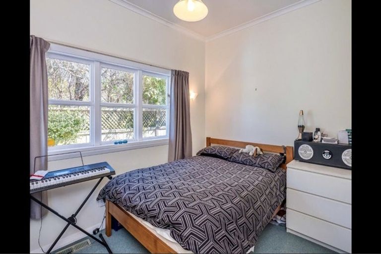 Photo of property in 6 Station Road, Khandallah, Wellington, 6035