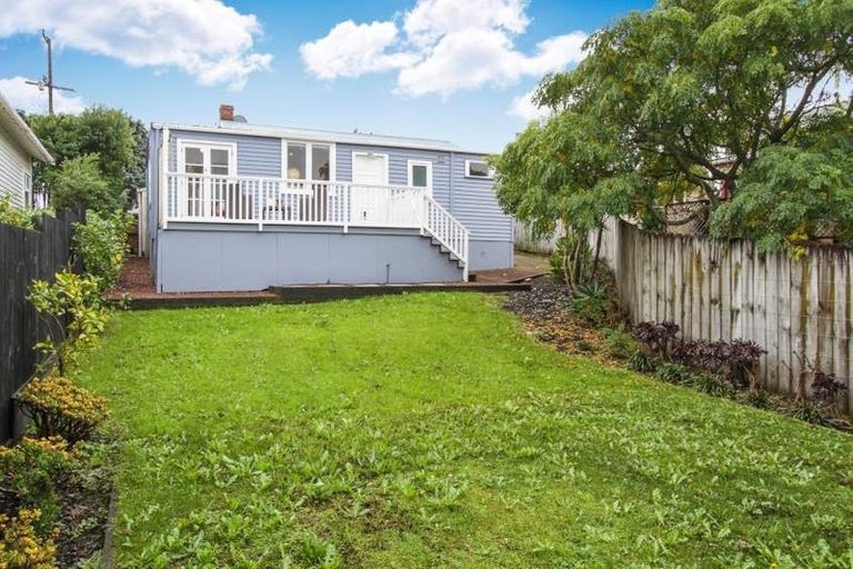 Photo of property in 57 James Laurie Street, Henderson, Auckland, 0612