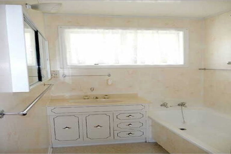 Photo of property in 176 Ngamotu Road, Spotswood, New Plymouth, 4310