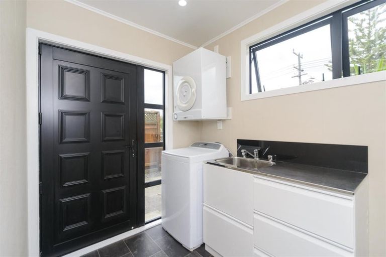 Photo of property in 36 Wanganui Road, Marton, 4710