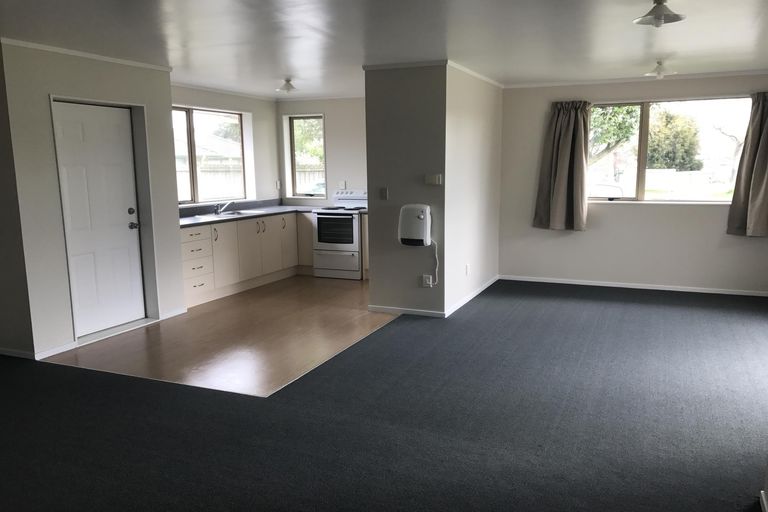 Photo of property in 49 Scotts Field Drive, Takanini, 2112