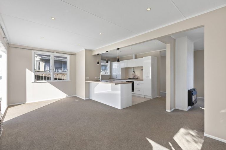 Photo of property in 17 Moult Street, Titahi Bay, Porirua, 5022