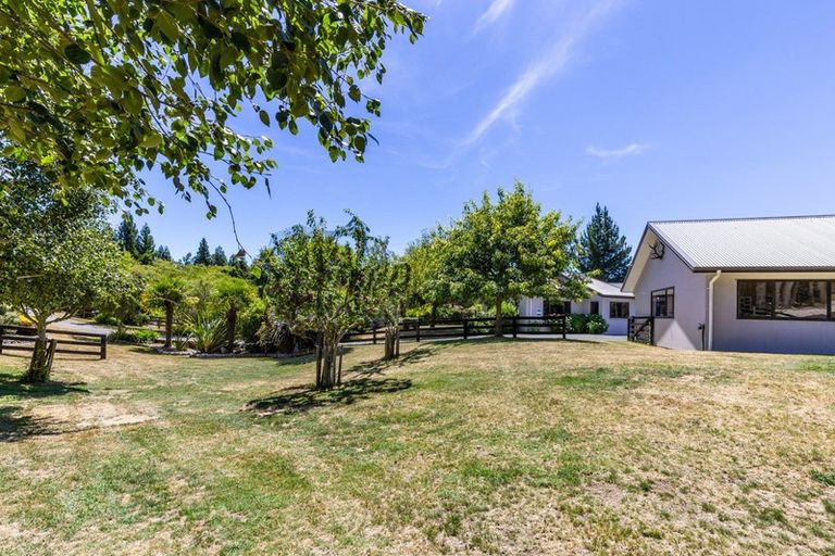 Photo of property in 22 Maple Grove, Acacia Bay, Taupo, 3385