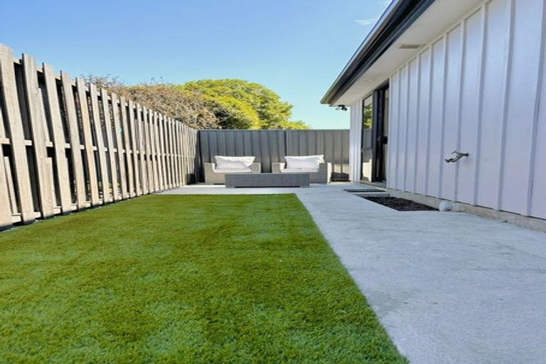 Photo of property in 30 Shackleton Street, New Brighton, Christchurch, 8061
