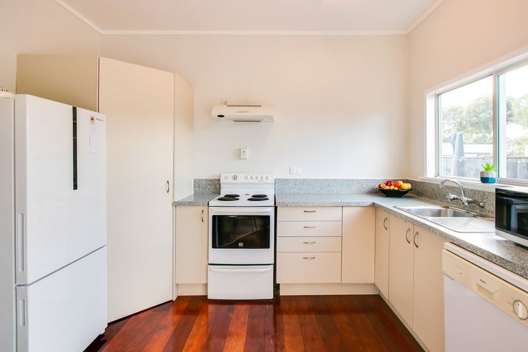 Photo of property in 8 Anzac Avenue, Onekawa, Napier, 4110