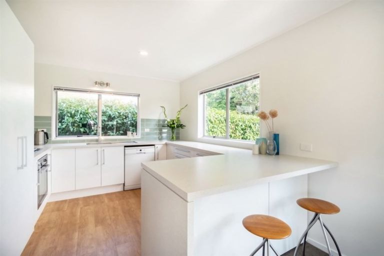 Photo of property in 3/5 Glade Place, Birkenhead, Auckland, 0626