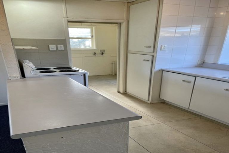 Photo of property in 2/16 Parker Avenue, New Lynn, Auckland, 0600