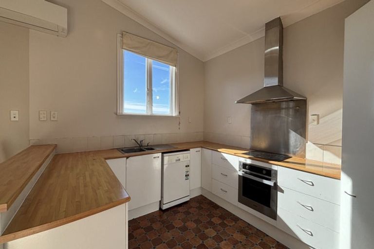 Photo of property in 377 Adelaide Road, Newtown, Wellington, 6021