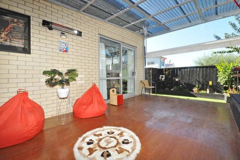 Photo of property in 16 Kanuka Road, Hobsonville, Auckland, 0616