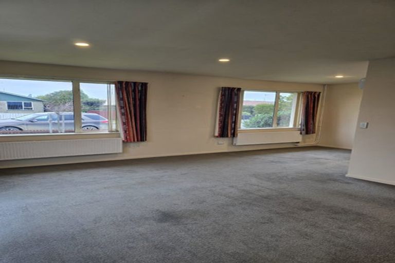 Photo of property in 6 Seadown Crescent, Amberley, 7410