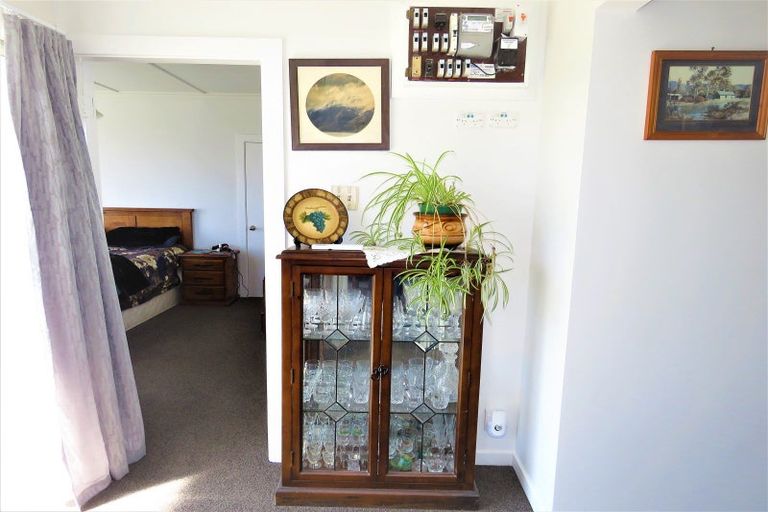 Photo of property in 8 Derby Street, Westport, 7825