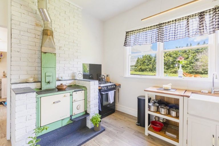 Photo of property in 15 Maharakeke Road, Waipukurau, 4281