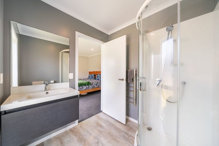 Photo of property in 2 Climie Way, Trentham, Upper Hutt, 5018
