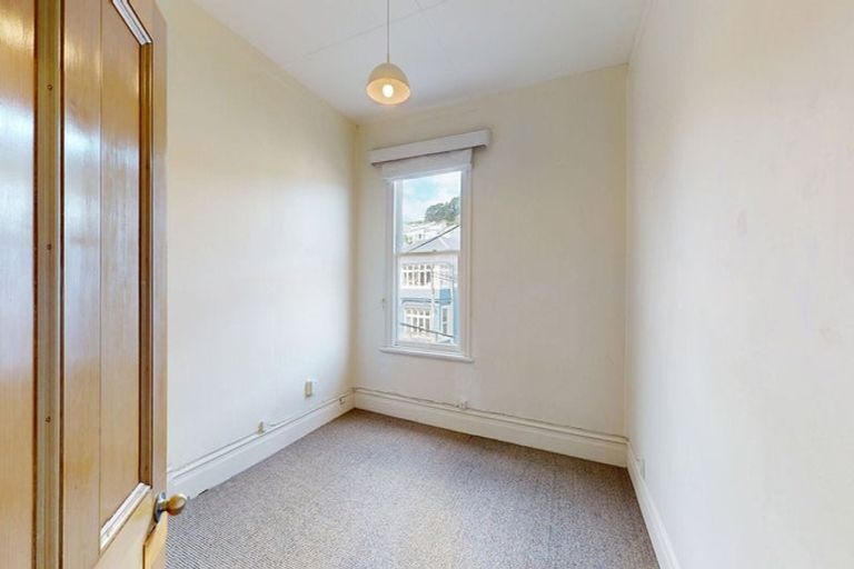 Photo of property in 55 Roxburgh Street, Mount Victoria, Wellington, 6011
