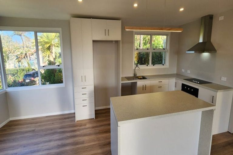 Photo of property in 49 Wairau Road, Oakura, 4314