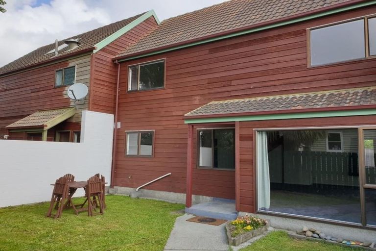 Photo of property in 17-u2 Randwick Crescent, Moera, Lower Hutt, 5010