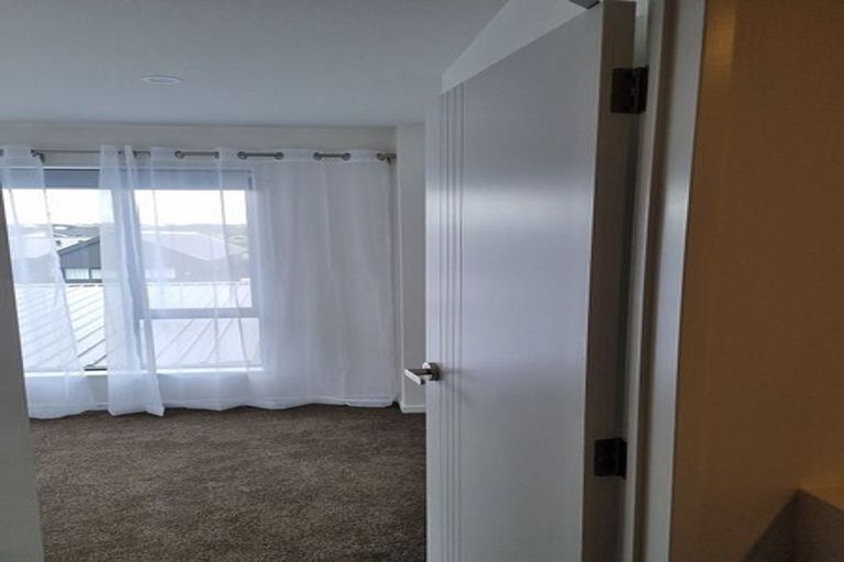 Photo of property in 4/3 Walsh Road, Wainui, 0932