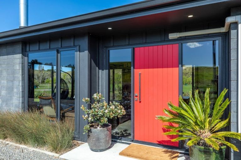 Photo of property in 40 River Road, Otane, Waipawa, 4271