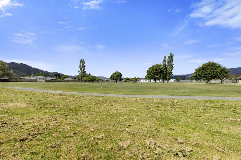 Photo of property in 10a Whitley Avenue, Ebdentown, Upper Hutt, 5018