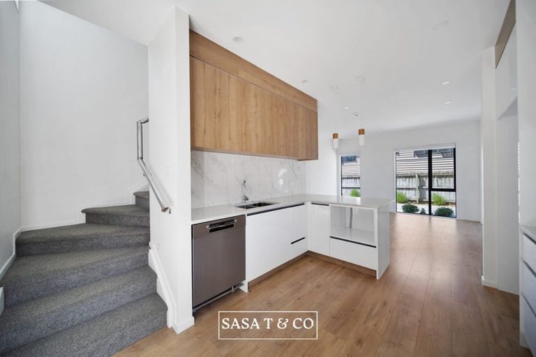 Photo of property in 64 Landscape Road, Papatoetoe, Auckland, 2025