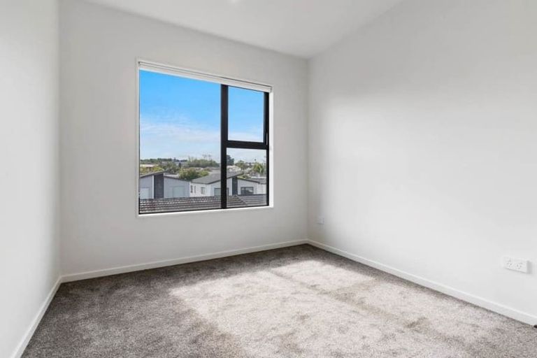 Photo of property in 523b Pakuranga Road, Howick, Auckland, 2010