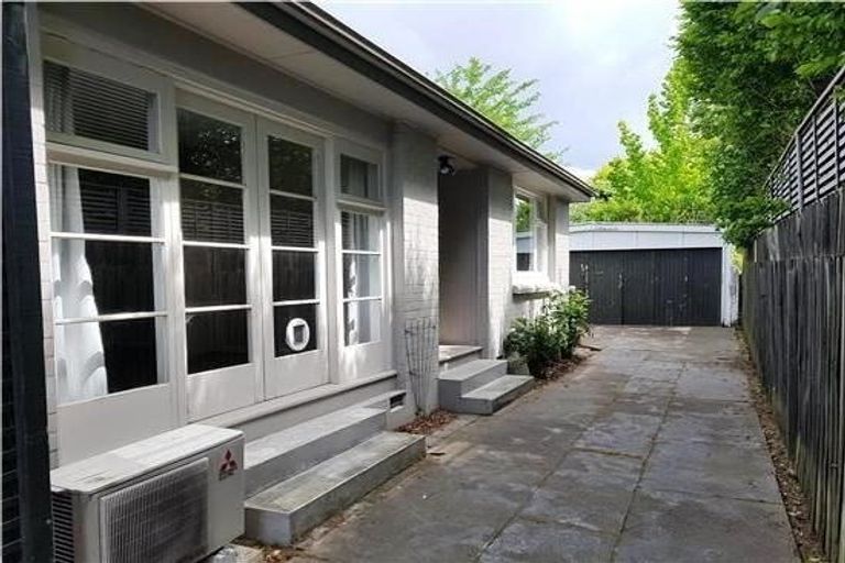 Photo of property in 2/27 Devonport Lane, St Albans, Christchurch, 8014