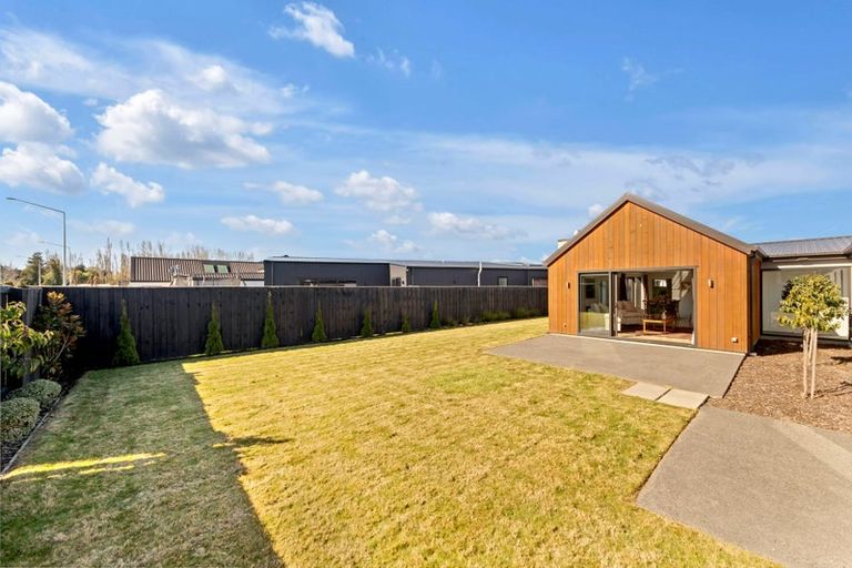 Photo of property in 16 Eleanor Lane, Casebrook, Christchurch, 8051