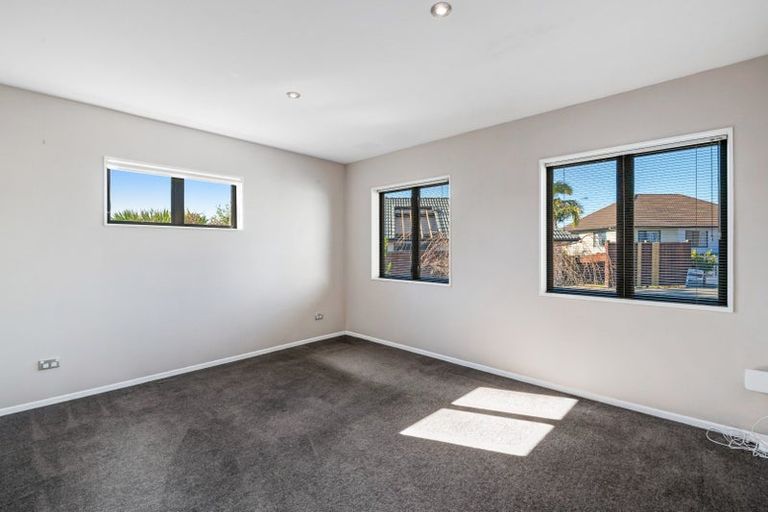 Photo of property in 105 Alec Craig Way, Gulf Harbour, Whangaparaoa, 0930