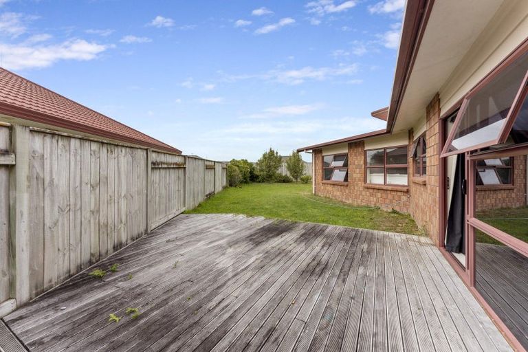 Photo of property in 52 Geneva Terrace, Kelvin Grove, Palmerston North, 4414