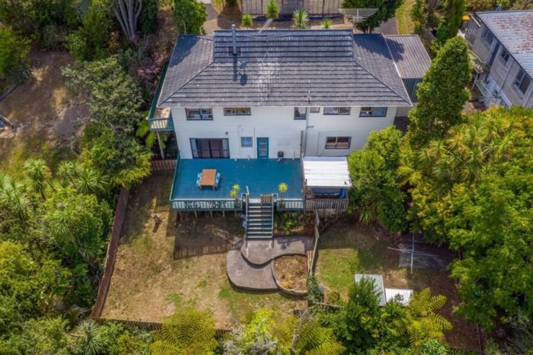 Photo of property in 28 Glamorgan Drive, Torbay, Auckland, 0630