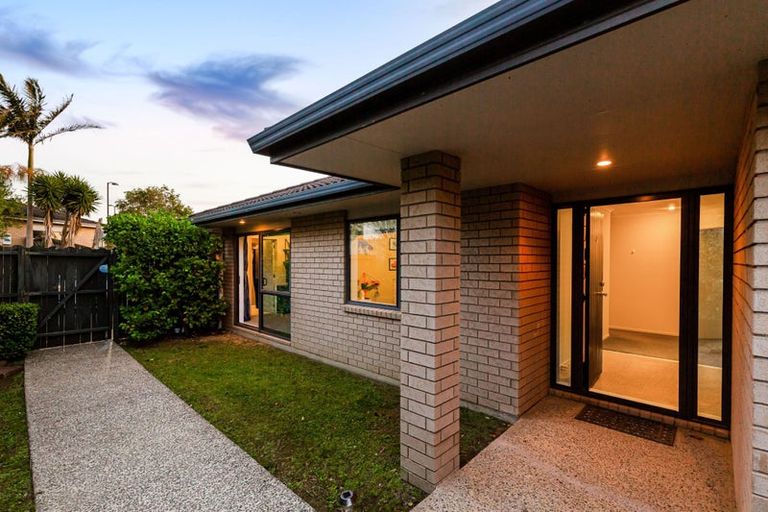 Photo of property in 38 Seamount Drive, Red Beach, 0932