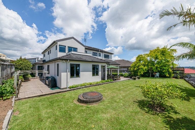 Photo of property in 19 Highfields Terrace, Henderson, Auckland, 0612